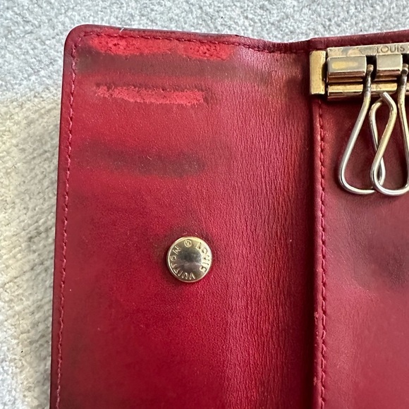 Louis Vuitton Red Vernis Key Holder GUC - Picture 8 of 11